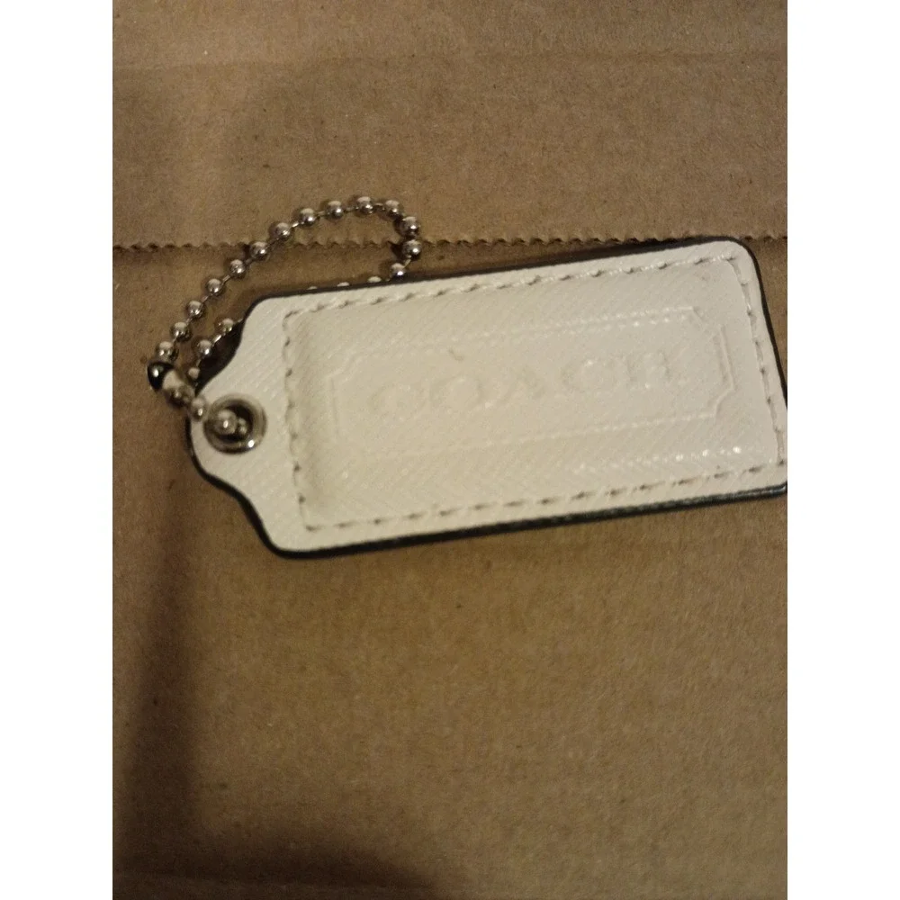 Coach White Saffiano Crossgrain Leather Handbag Replacement Hangtag Charm Silver